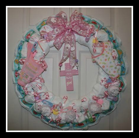 Diaper Wreath makes a great #baby shower gift